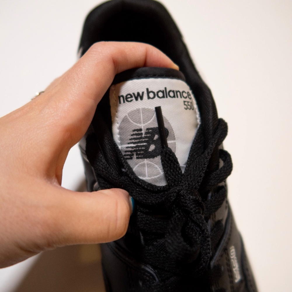 New Balance BB 550 in Black with White Detailing - Original Box Included - Picture 6 of 8